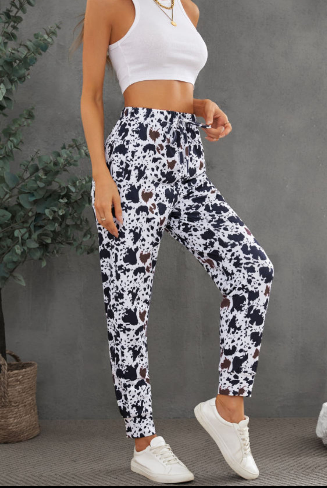 Elastic waist cow print pant