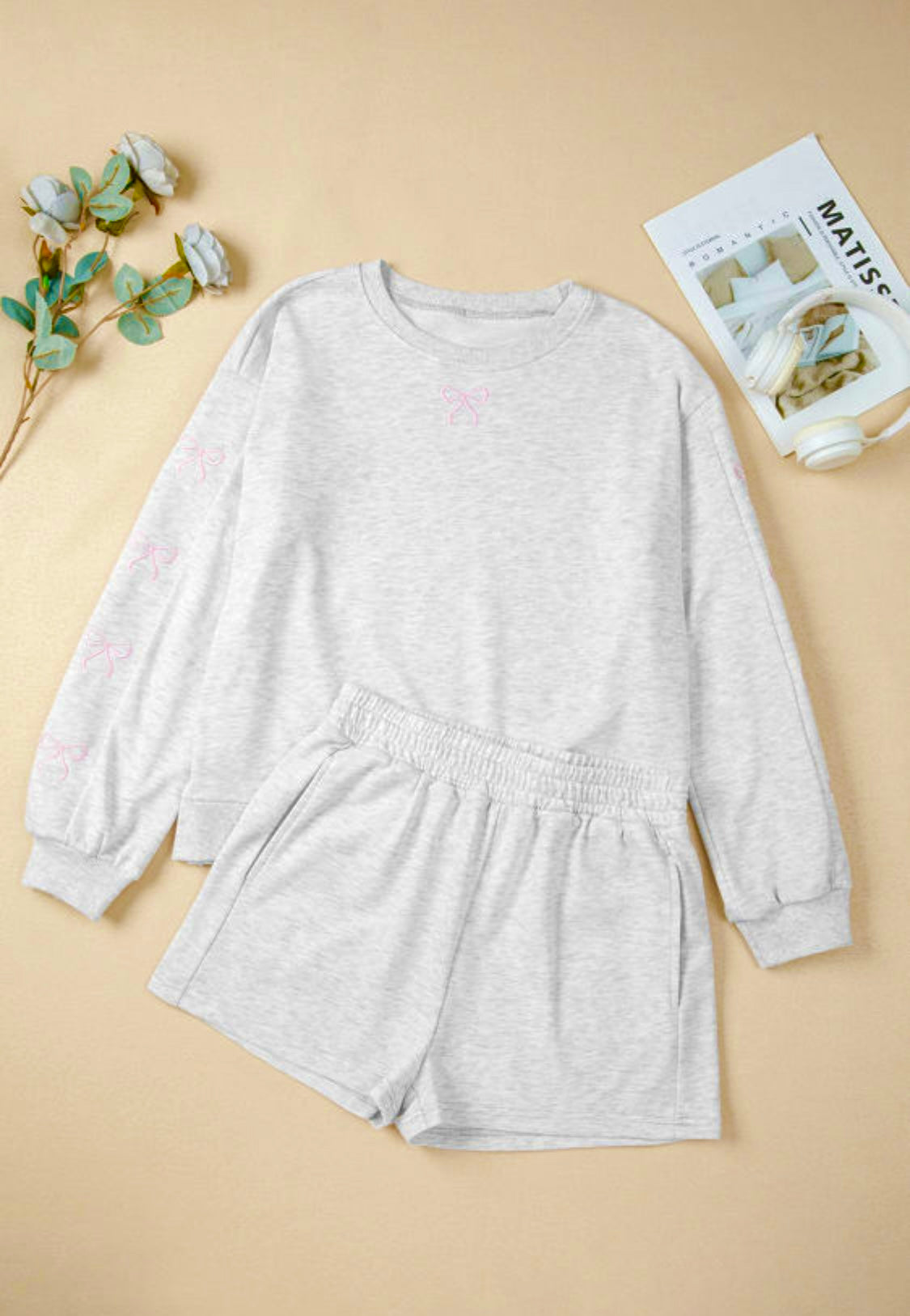 Light grey bow embroidery set
