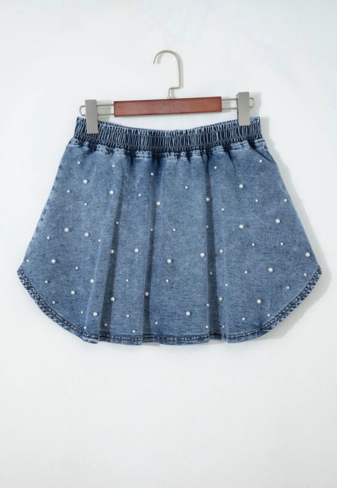 Denim pearls skort