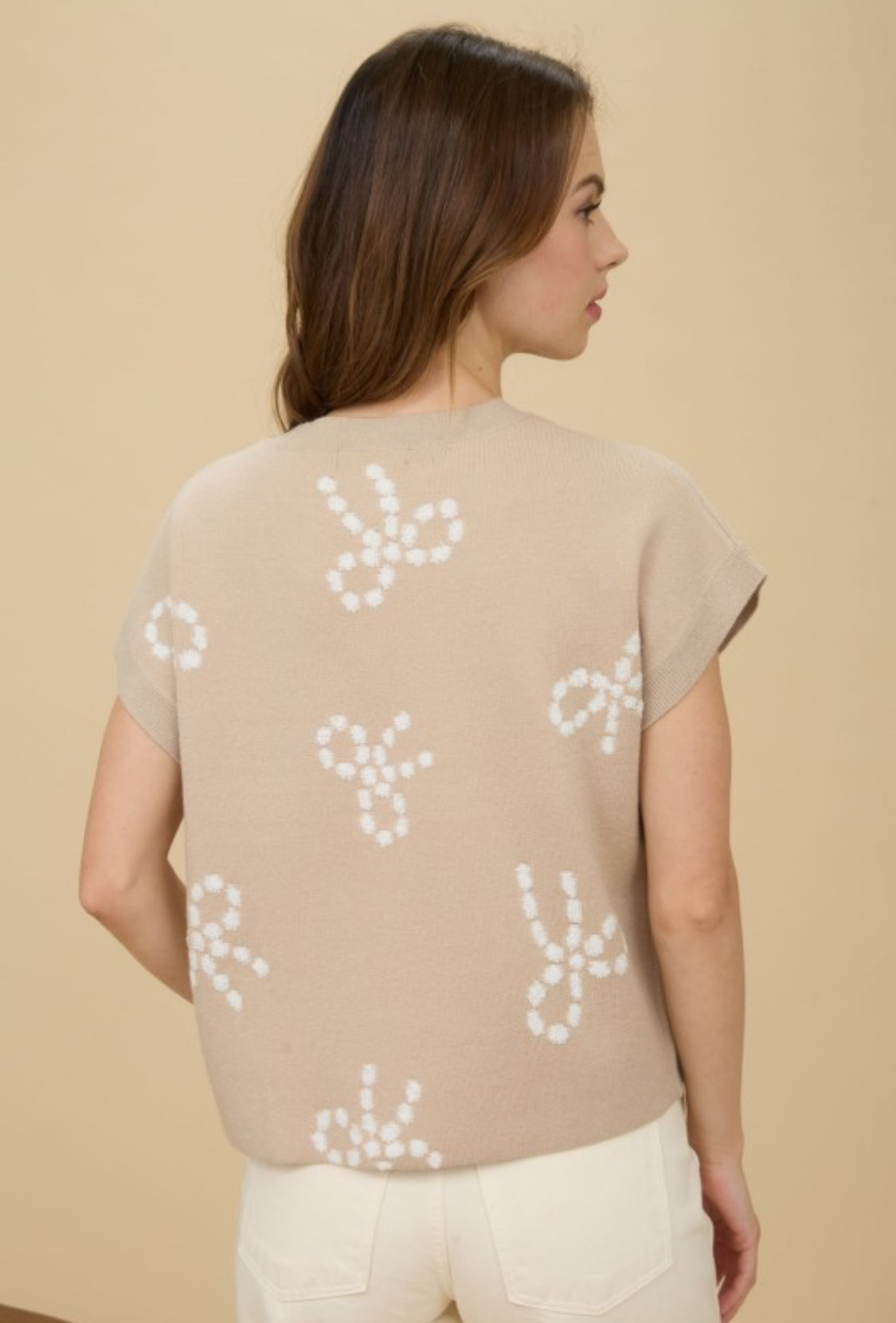 Bow pattern sweater
