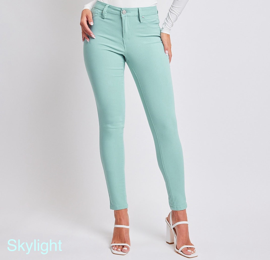 Hyperstretch mid-rise skinny jeans