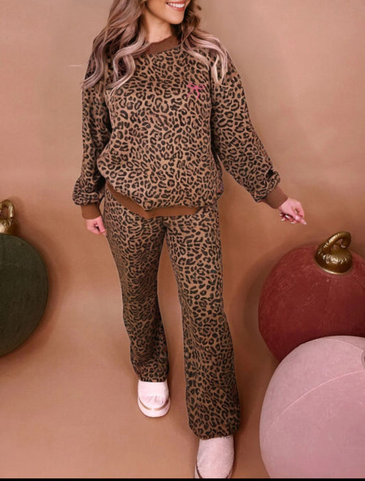 Leopard print pant set