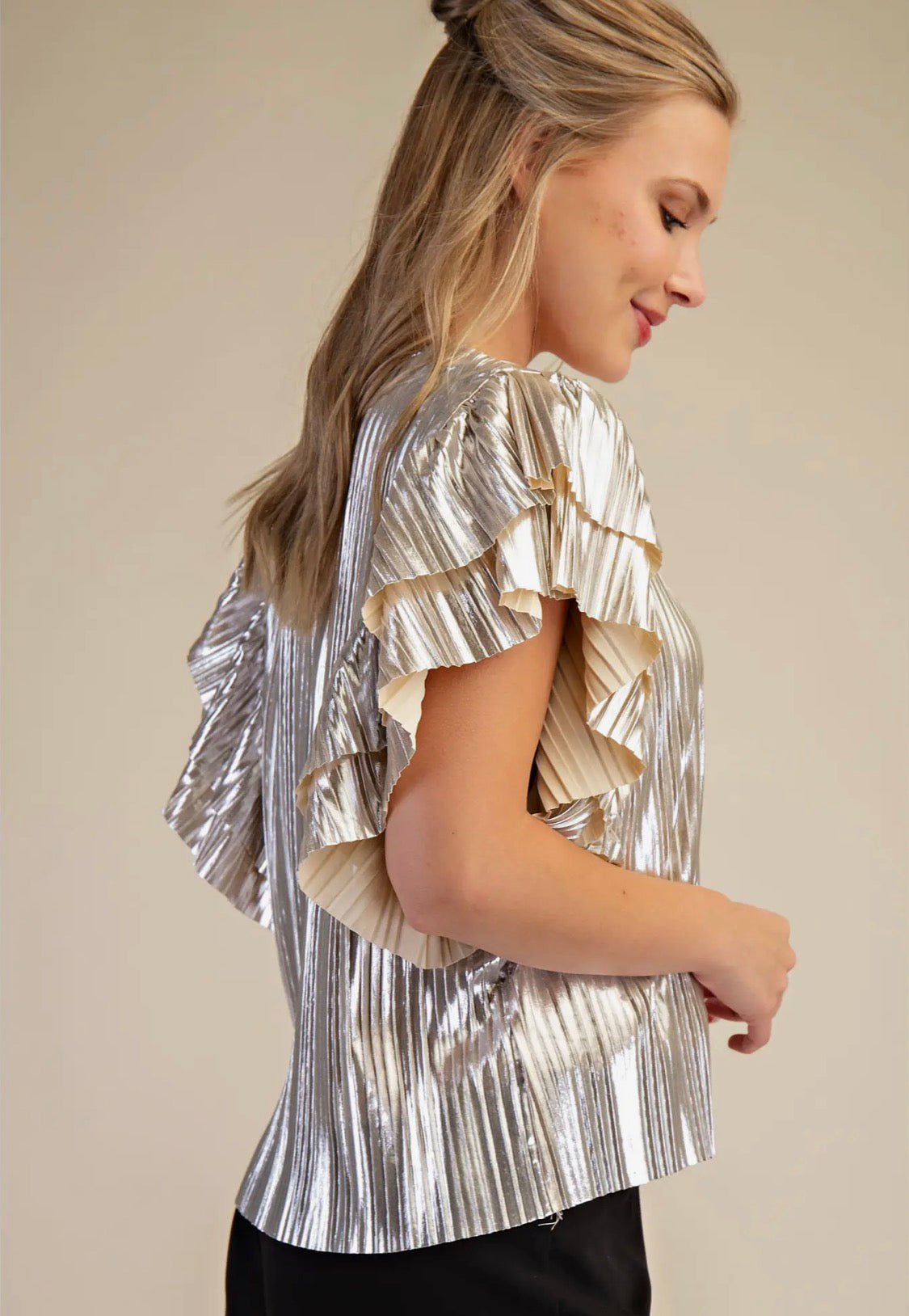 Champagne flutter-sleeve top (Glam)