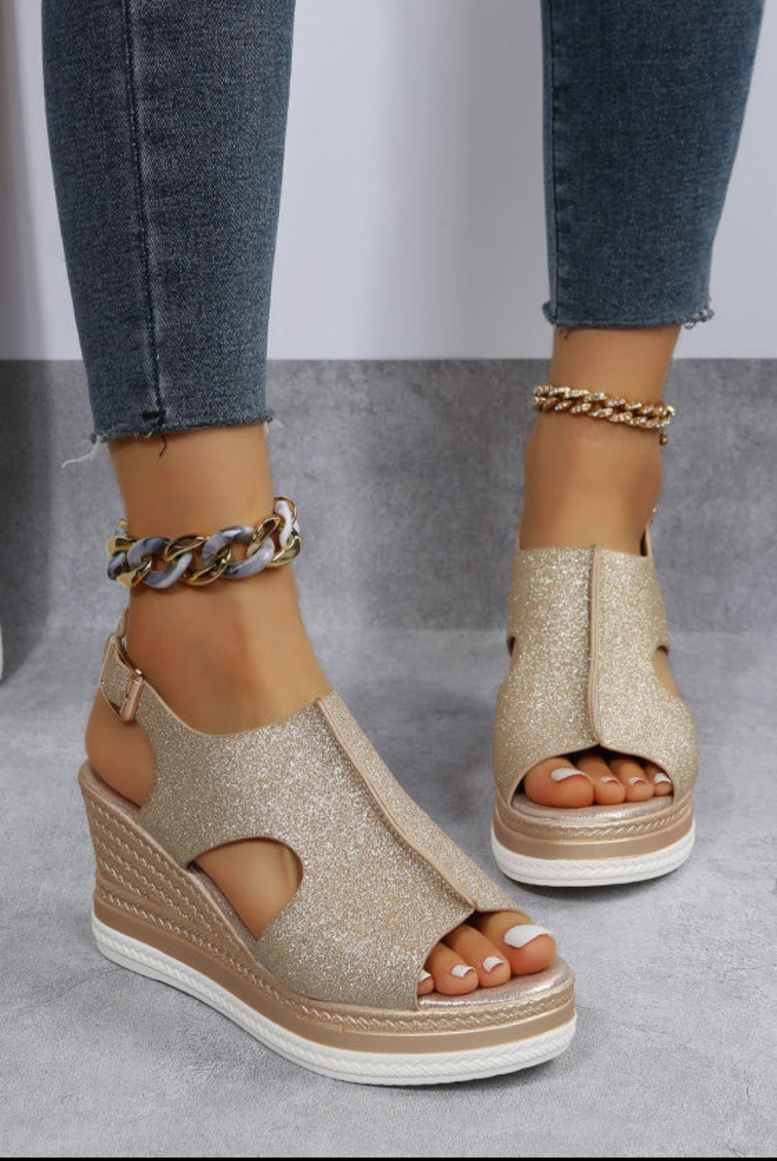 Gold glitter flatform sandals